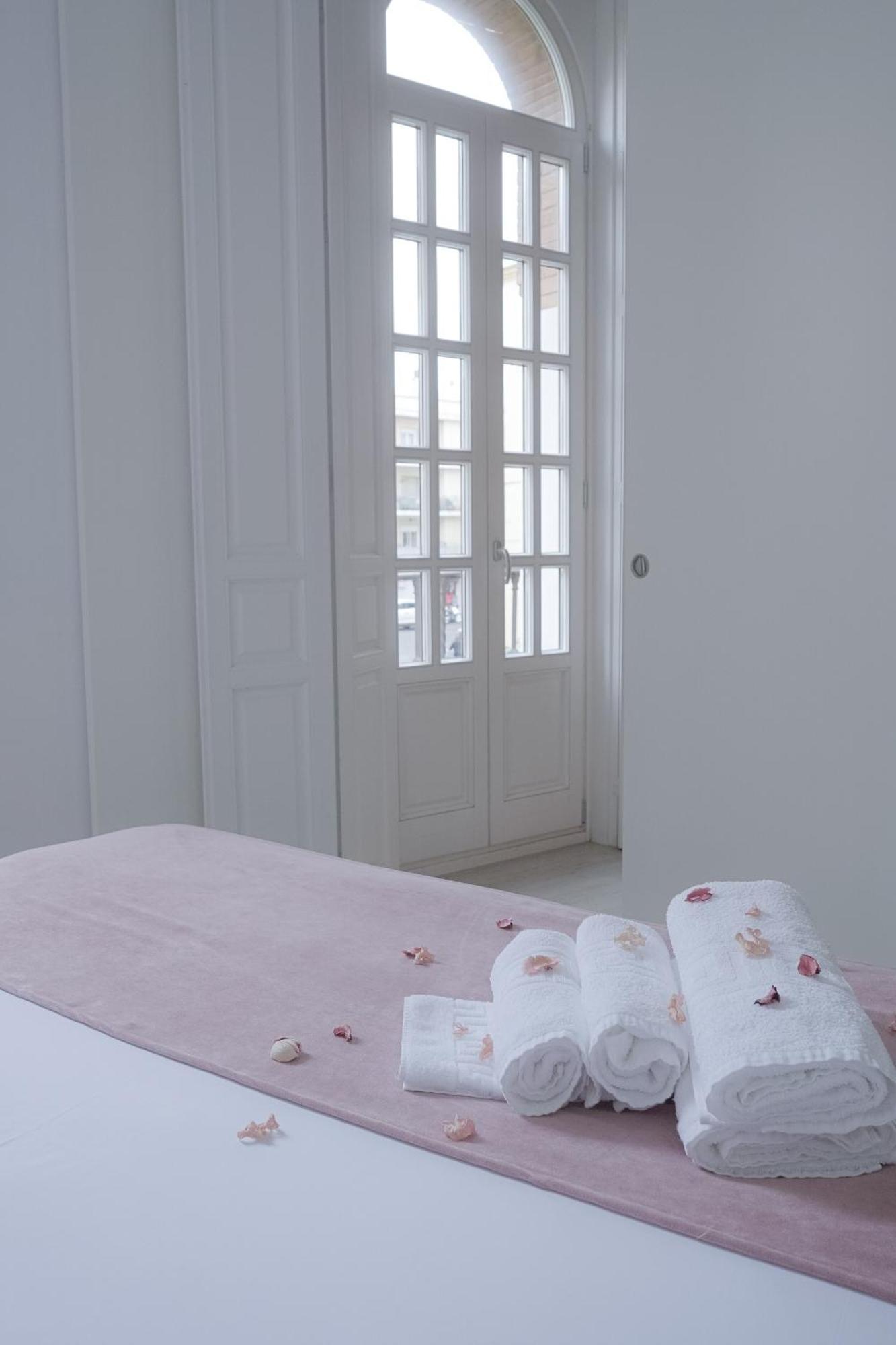 Casa Palacio La Casa Blanca Suites เซบีญา ภายนอก รูปภาพ